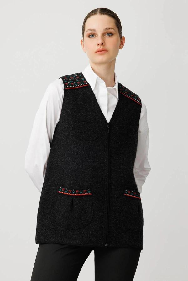 Desen Triko Kadın V Yaka Önü Keçe Fermuarlı Kısa Yün Yelek 25017 Siyah - Image 1