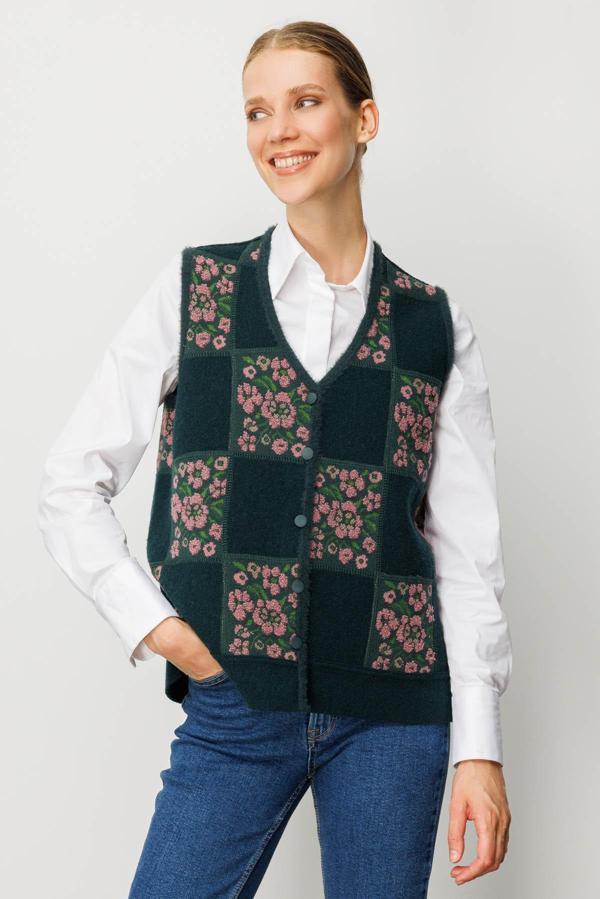 Desen Triko Kadın Pıtırcık Çiçekli Patchwork Keçe Yün Yelek 24084 Yeşil G.Kurusu - Image 1