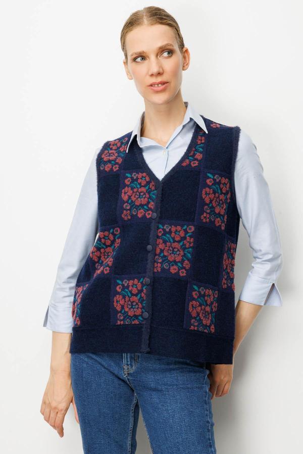 Desen Triko Kadın Pıtırcık Çiçekli Patchwork Keçe Yün Yelek 24084 A.Laci-G.Kurusu - Image 1