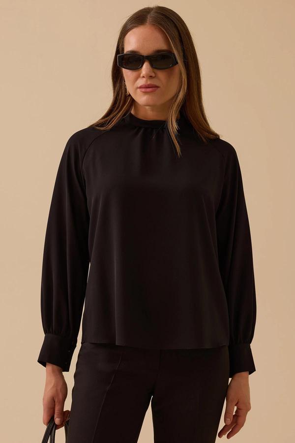 Seçil Kadın Dik Yaka Pile Detaylı Bluz 0001 Siyah - Image 1