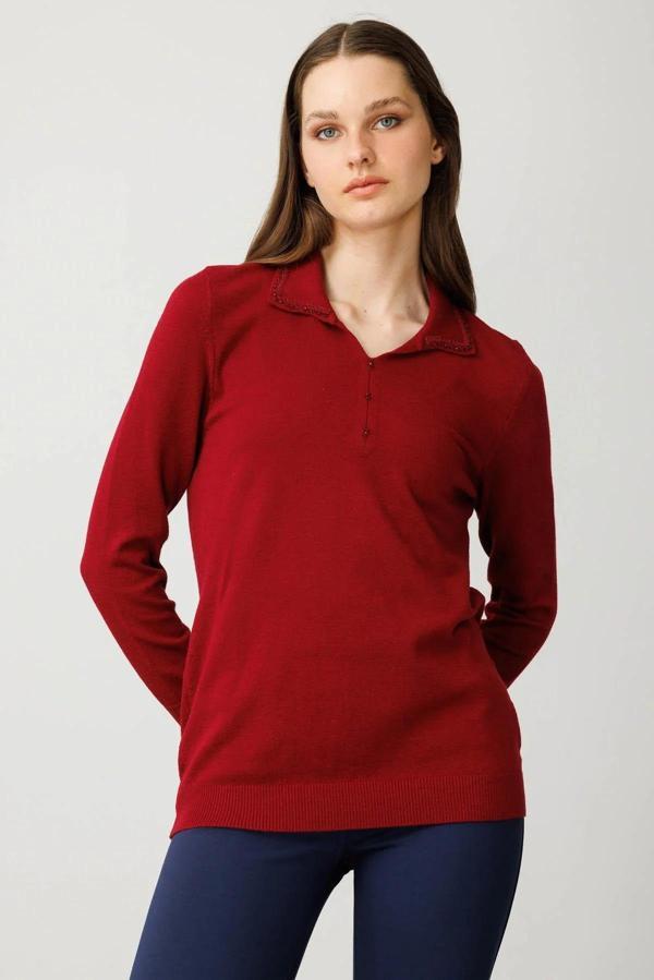 Desen Triko Kadın Polo Yaka Nakış İşlemeli Ligralı Bluz 25092 Vişne - Image 1