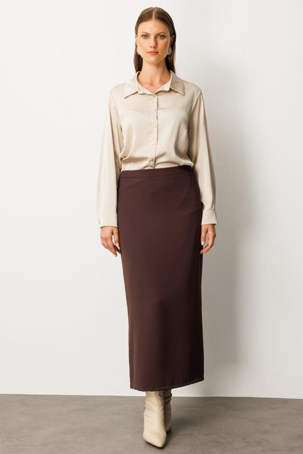 Ekol Kadın Büyük Beden Arkası Yırtmaç Görünümlü Krep Etek 2033 Kahverengi - Image 1