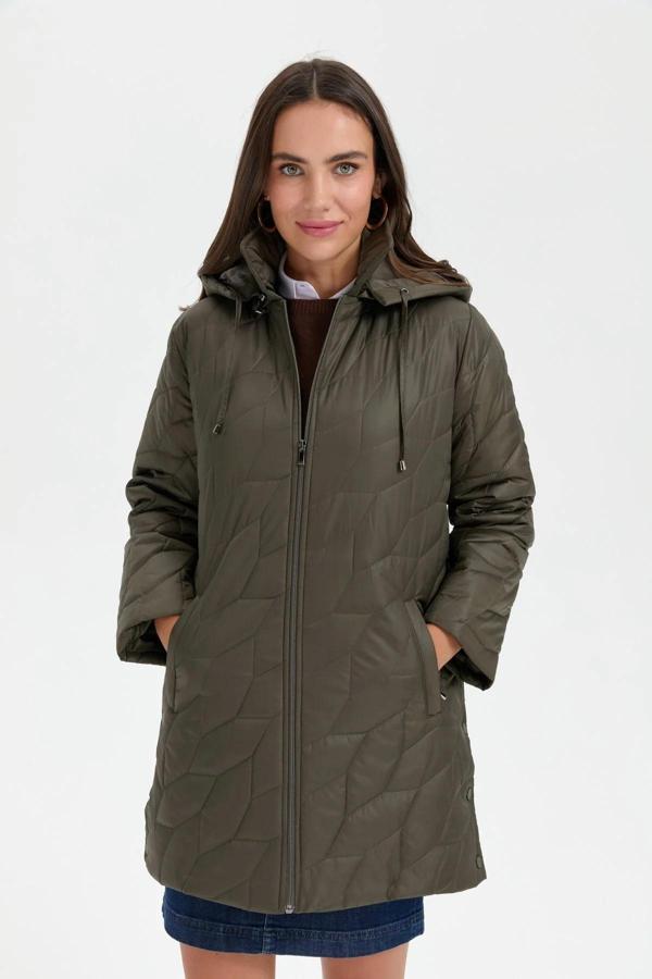 Desen Triko Kadın Yanları Çıtçıtlı Yaprak Desenli Kapüşonlu Araboy Kapitone Kaban 24419 Yeşil - Image 1