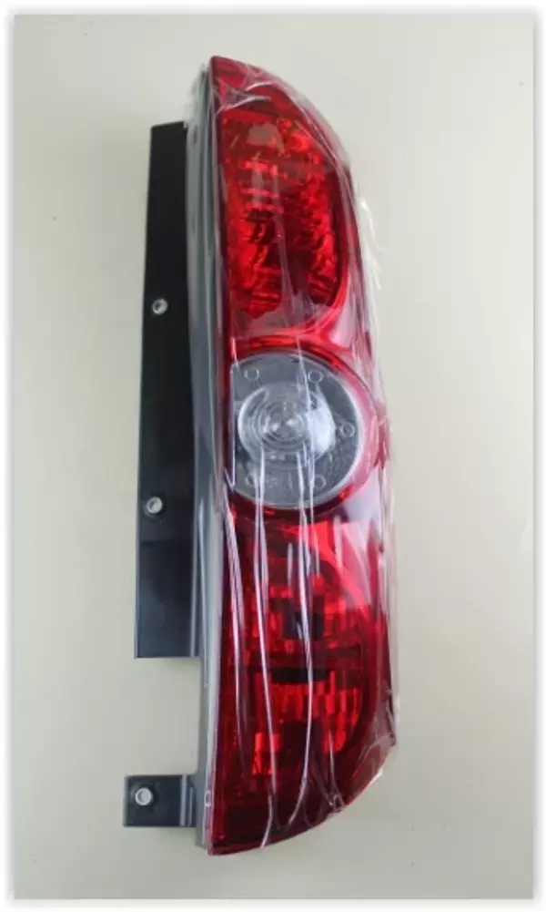 STOP LAMBA SAĞ DOBLO GENİŞ AİLE TEK KAPAK Y.M. 51830564 - Image 1