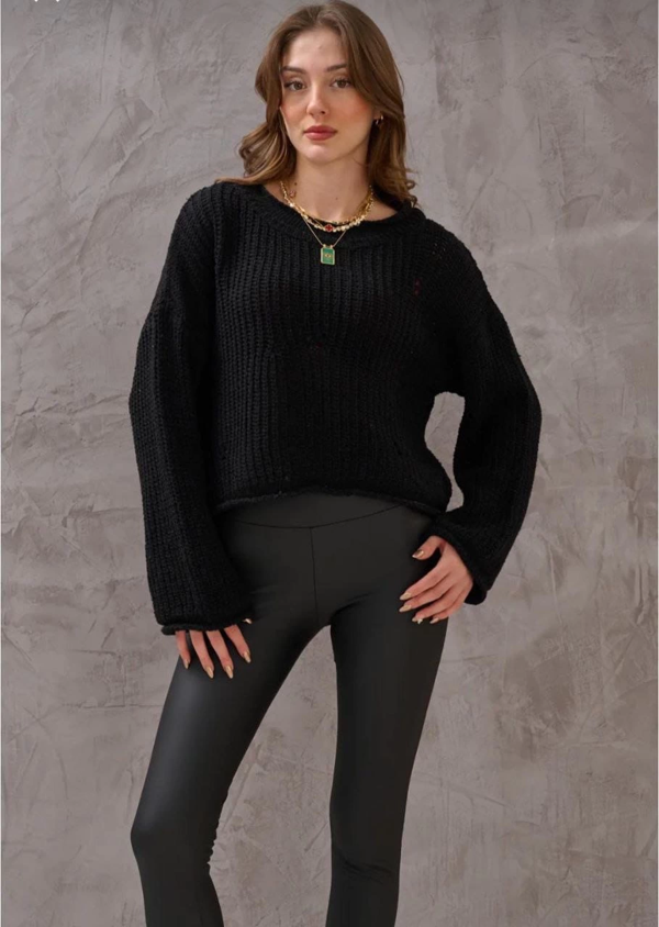 Salaş delik detaylı kazak siyah - Image 1