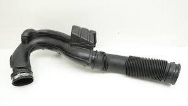 HAVA FİLTRE BORUSU FLUENCE-KADJAR-MEGANE 3 165755972R - Image 1