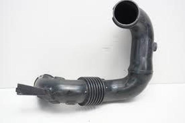 HAVA FİLTRE BORUSU MASTER 3 FAZ3 165554107R 8200751729 - Image 1