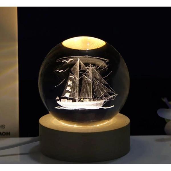 Yelkenli Gemi Renk Değiştiren Işıklı Cam Küre 8cm - Image 1