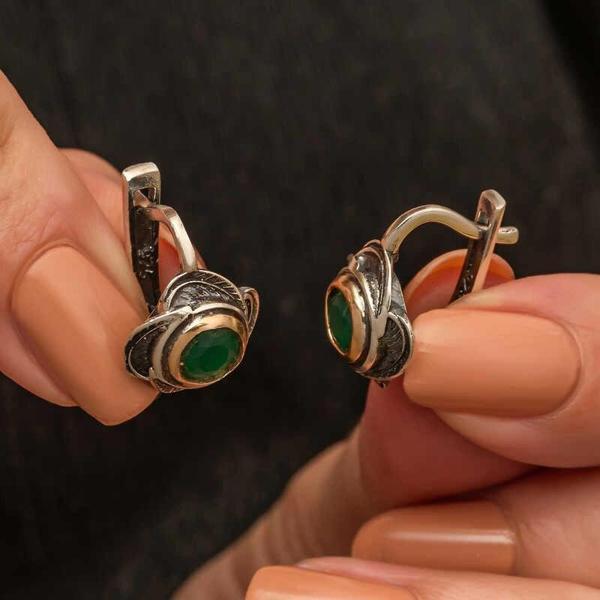 Gümüş Çiçek Desenli Otantik Kadın Küpe - Image 1