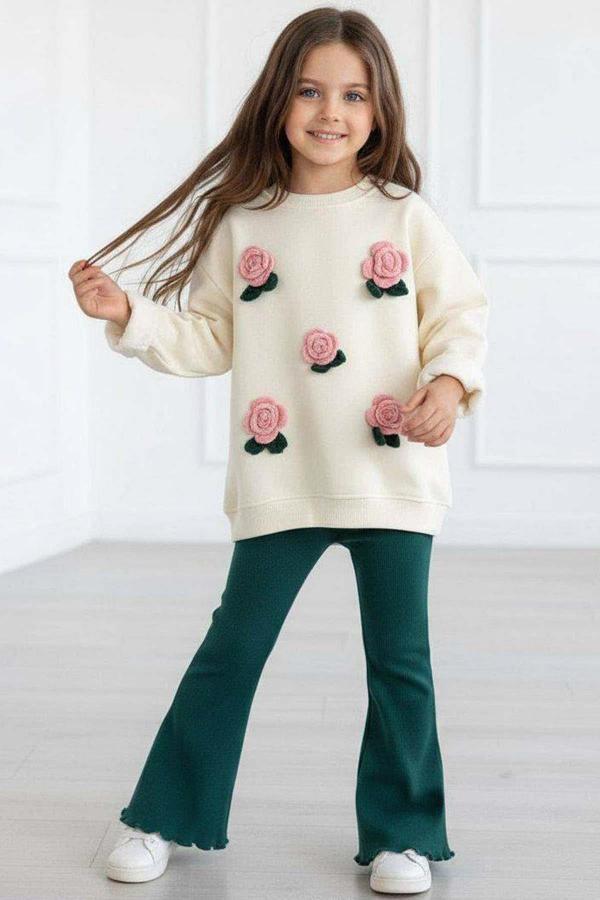 Kız Çocuk Üzeri Gül Figürlü 3 İplik Krem Kazak Bol Kesim Skuba Kumaş Alt Üst Takım - Image 1
