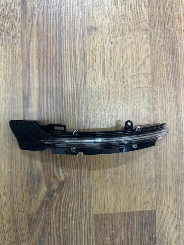 Skywell ET5 Ön Sol Ayna Sinyal 2022-2024 - Image 1