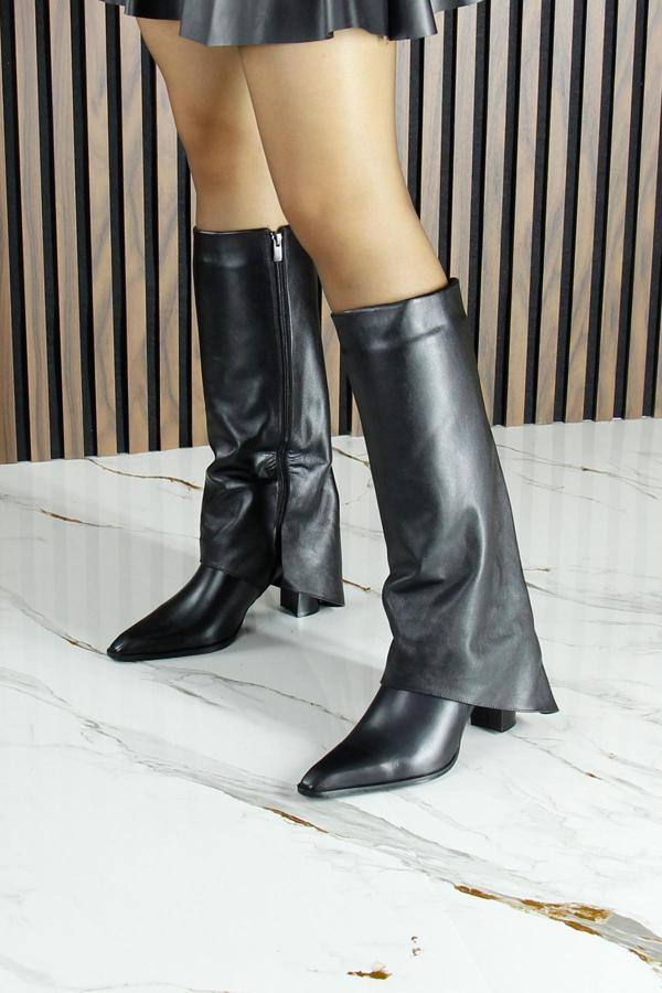 Siyah Hakiki Dana Derisi Paçalı Fermuarlı Sivri Burun Kalın Topuklu Çizme - Image 1