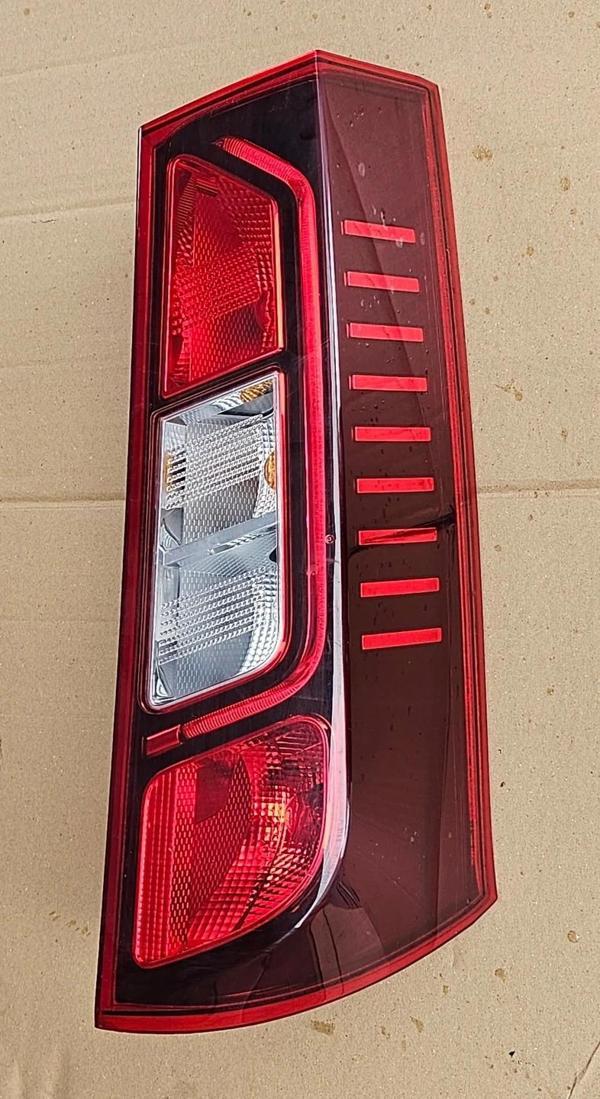 Nissan Micra (K12) 1.2-1.4 2003-2005 Tampon Sinyali Sağ Beyaz Oem No (26130AX610) - Image 1