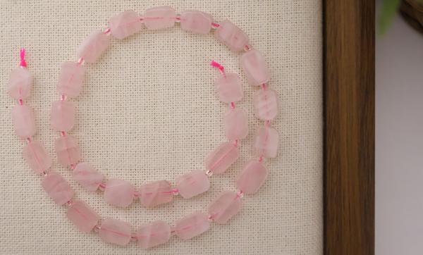 DİKDÖRTGEN KESİM PEMBE KUVARS 8X12 MM DOĞAL TAŞ DİZİ- YÜKSEK KALİTELİ DOĞAL TAŞ - Image 1