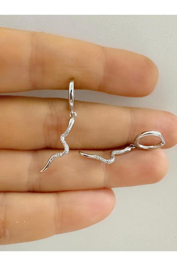 Ares Collection Yılan  Sallantılı  1 Adet Helix Kıkırdak Lobe Uyumlu Halka Piercing Küpe - Image 1