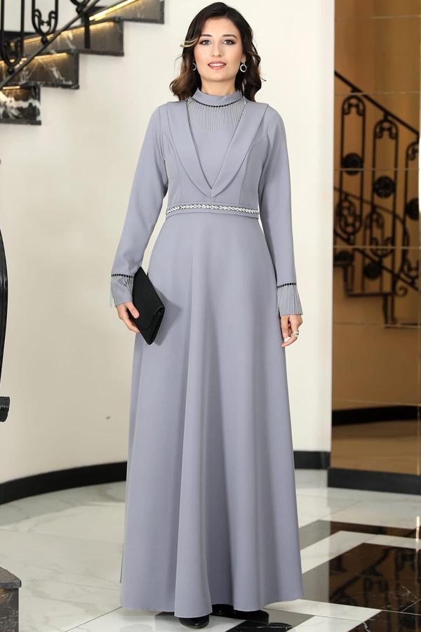 Gamze Zincir Detaylı Tesettür Elbise Gri - Image 1