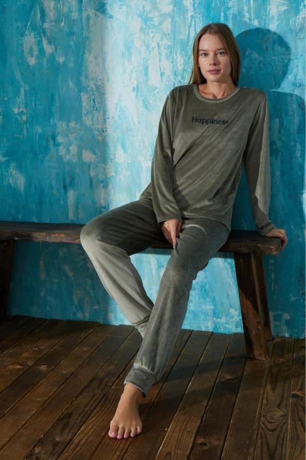 Kadın Pijama Takımı Uzun Kollu Soft Fransız Kadife Kışlık - Image 1