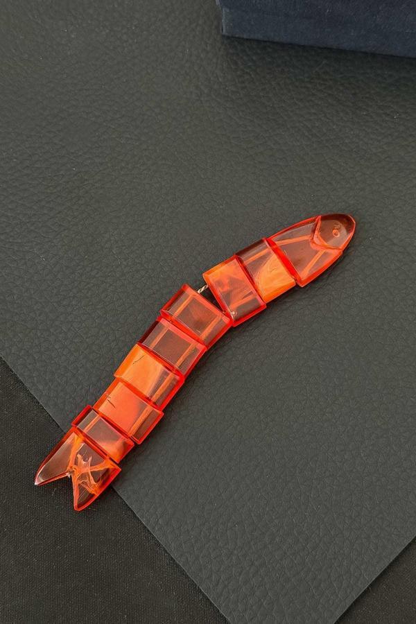 Usta Ellerden Dalgalı Sıkma Kehribar Balık Tesbih - Image 1