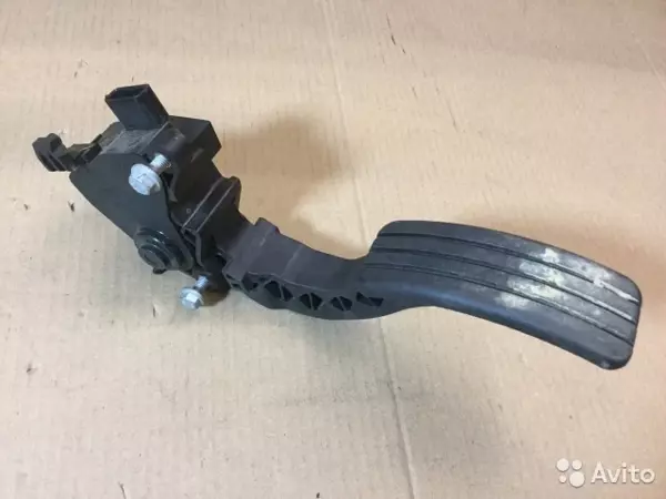 GAZ PEDALI MEGANE 3 FLUENCE GAZ PEDALI HIZ REGÜLATÖRLÜ 180100024R - Image 1