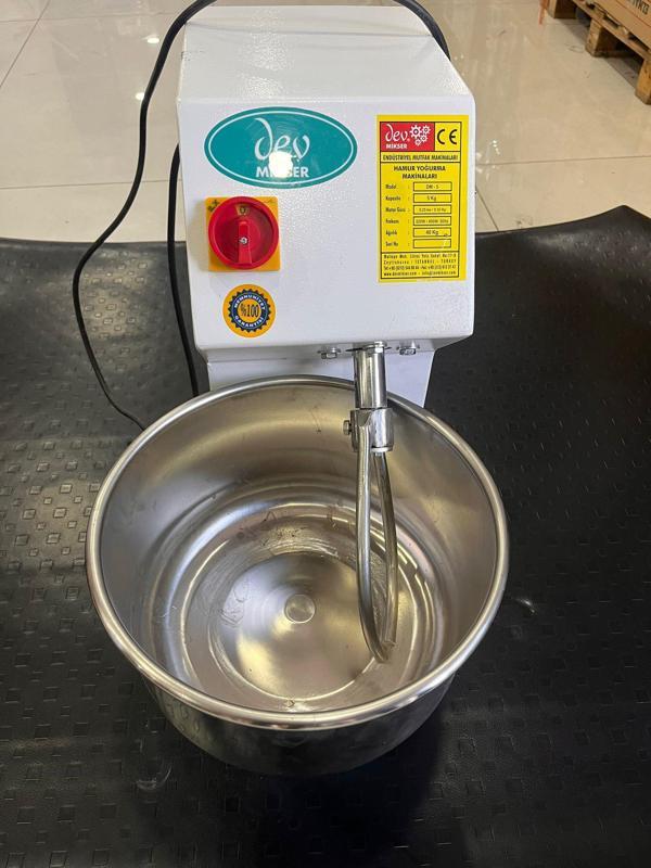 DEV MİKSER PROFESYONEL HAMUR KARMA MAKİNASI 5 KG UN 3 LT SU 8 KG KAPASİTELİ  - Image 1