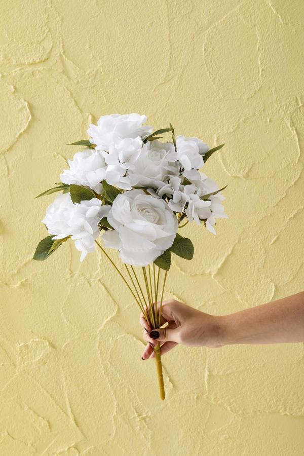 Yapay Ortancalı Gül Demeti Beyaz 45 Cm 11 Dal - Image 1