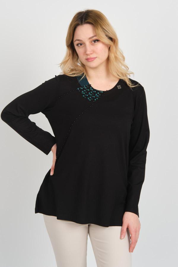 Detay Triko Kadın Yaka Detaylı Boncuk İşlemeli Yandan Yırtmaçlı Anne Bluz 5725 Siyah - Image 1