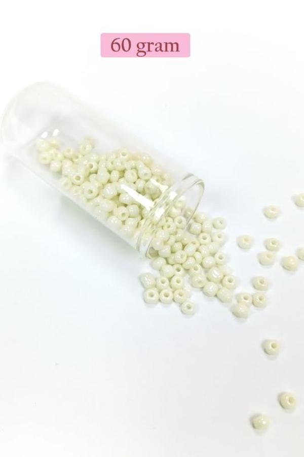 Dökme Cam Kum Boncuk Büyük Boy (6/0) 4 mm - 60 Gram - Krem - BNC107 - Image 1
