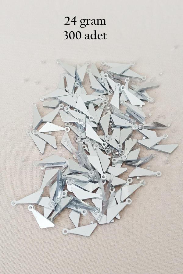 Oya Abiye Bileklik Kolye Pleksi Metalik Plastik Pul Gümüş Renk 24 gram 300 adet - BNC593 - Image 1