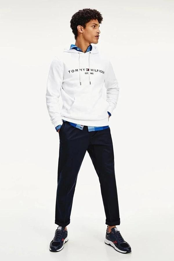 Tommy Hilfiger Erkek Logolu Kapüşonlu Sweatshirt - Image 1