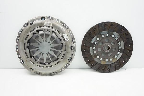 DEBRİYAJ SETİ BASKI DİSK KANGOO-CLIO 3-MEGANE-FLUENCE-LOGAN 3-MODUS-DUSTER-SCENIC -QASHQAI 1.5DCİK9K 302057505R 7701479062 C021000QAE - Image 1