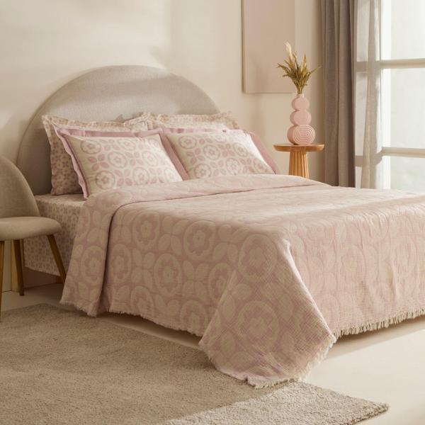 Karaca Home Shayla Pembe Baskılı Müslin Çift Kişilik Pike Takımı - Image 1