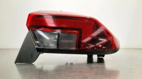 Opel Corsa F 2020- Stop Lambası Dış Sağ  (Oem No:9829317280) - Image 1
