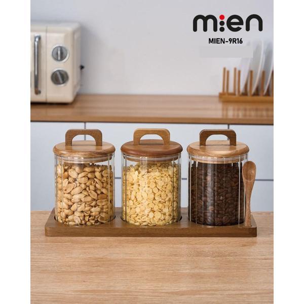 MİEN Akasya Ahşap Standlı 3’lü Çizgili Cam Baharatlık Seti – Yuvarlak – 750 ml - Image 1