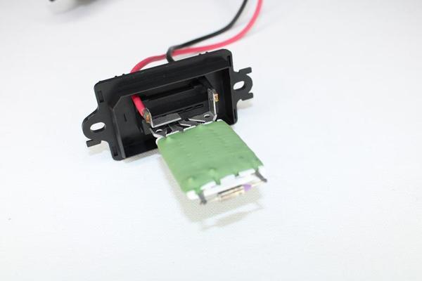 ELEKTRONİK KONTROL ÜNİTESİ KALORİFER REZİSTANSI MEGANE 2 2002 7701207717 - Image 1