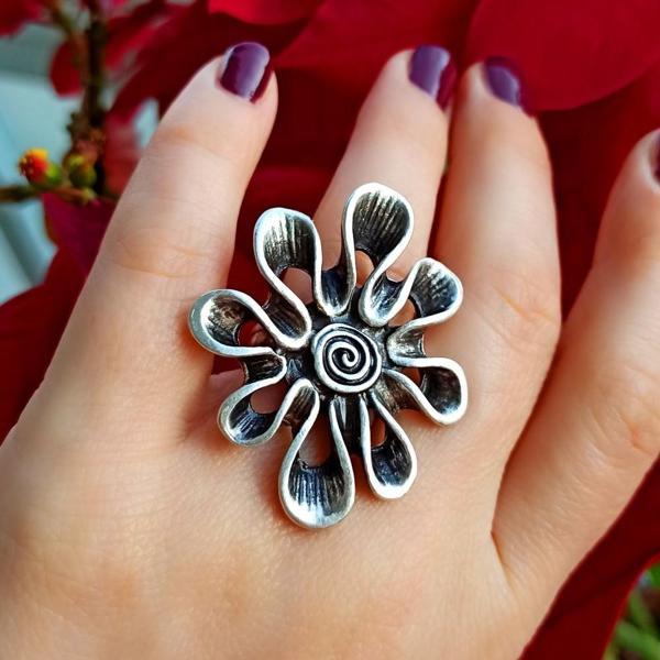 Çiçek Şekilli Kadın Yüzük Gümüş Kaplama Ayarlanabilir El Yapımı Yüzük - Image 1