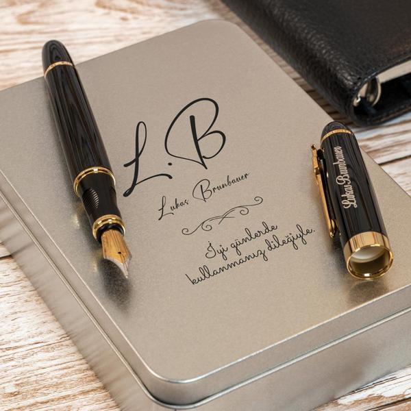 Kişiye Özel İsim Logolu Siyah Gold Dolma Kalem - Image 1