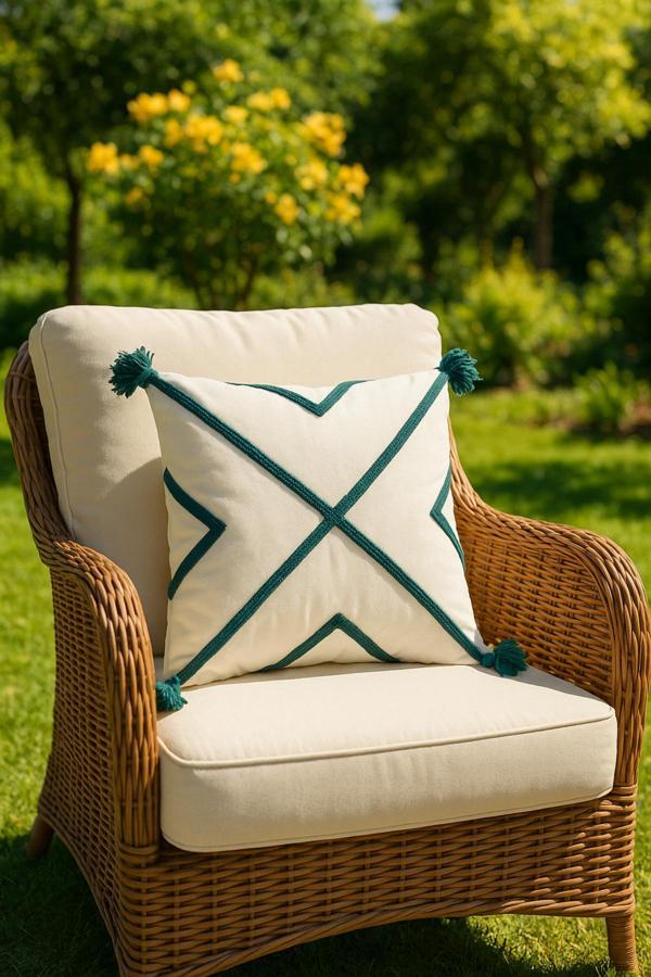 Saymine Punch Kırlent Kılıfı Zümrüt Yeşili Modell - Image 1