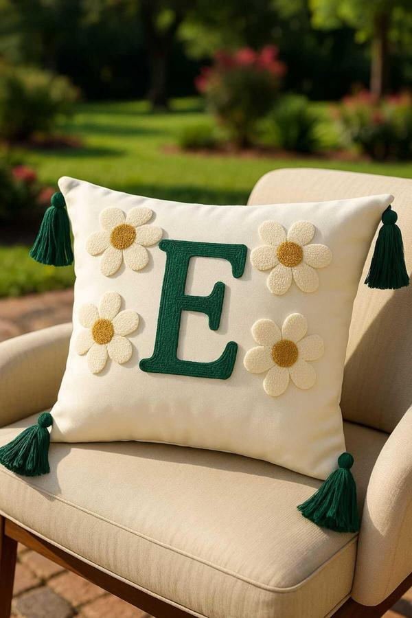 Saymine Punch Kırlent Kılıfı E Harfi - Image 1