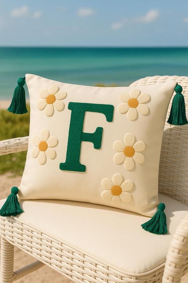 Saymine Punch Kırlent Kılıfı F Harfi - Image 1