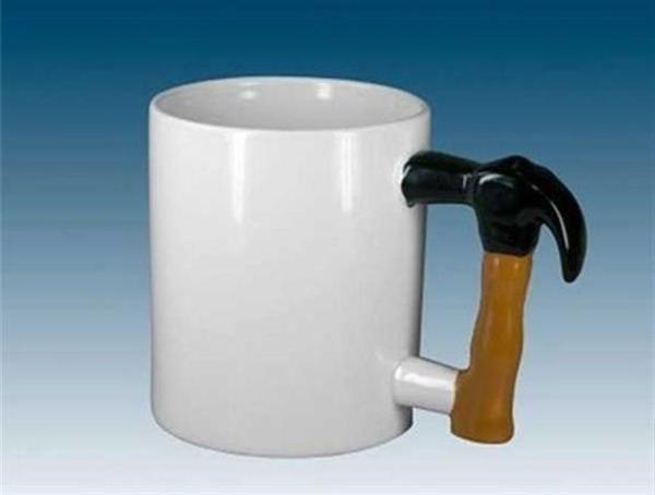 BUFFER® İlginç Hediyelik Çekiç Kulplu Tasarımlı Seramik Kupa Bardağı - Image 1