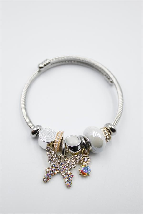 Çelik Charmlı Kelebek Bileklik - Beyaz - Image 1