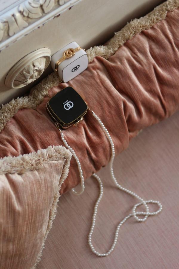 İnci Aksesuar Siyah Mini Charm Çanta Aksesuarı - Image 1