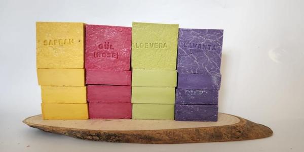 Doğal Üretim Sabunu Karışık (Safran-Gül-Lavanta-Aleovera)16'lı Set - Image 1