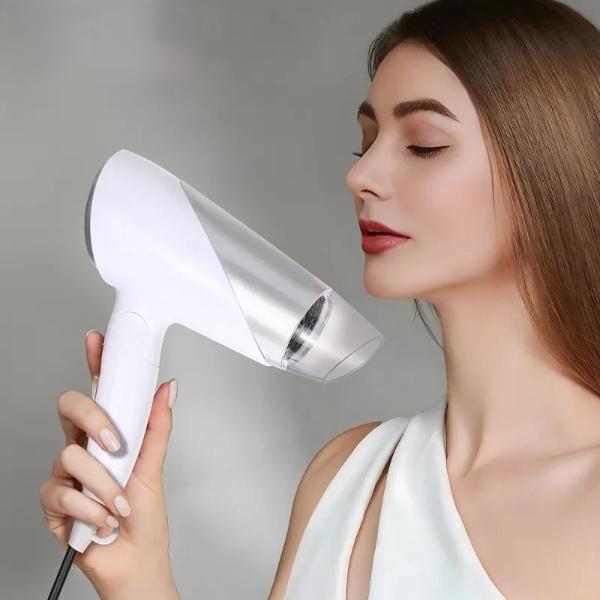 Katlanabilir Başlıklı Saç Kurutma Makinesi - Image 1