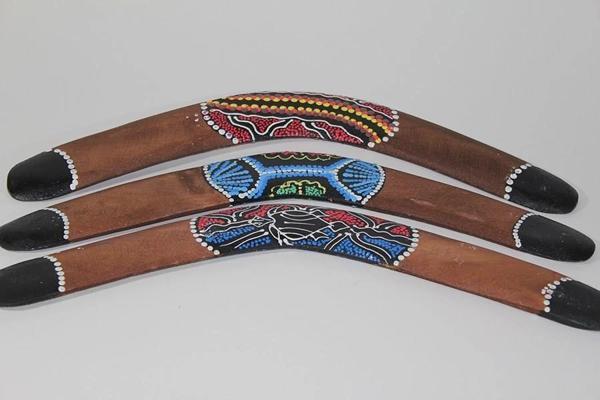 Büyük Ahşap Bumerang Dekoratif El Yapımı Boomerang Frizbi Oyuncak - Image 1