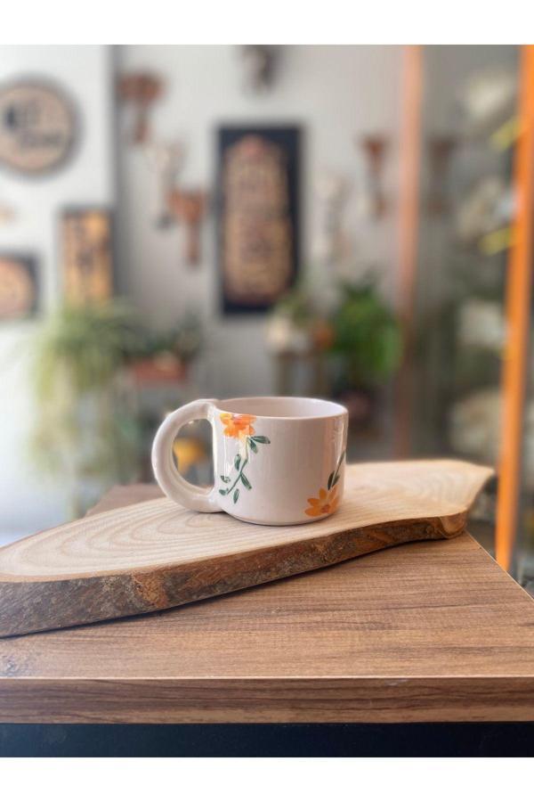 Hly Ceramics Sarı Çiçekli Kupa - Image 1