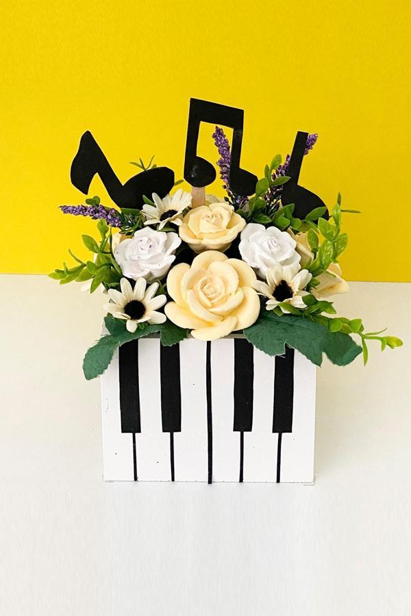 Gia Design Müzik Aşkı Tasarım Kokulu Taş Aranjmanı - Image 1