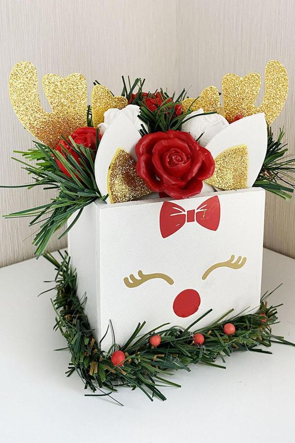 Gia Design Ahşap Saksıda Geyik Mutlu Yeni Yıl Kokulu Taş Aranjmanı - Image 1