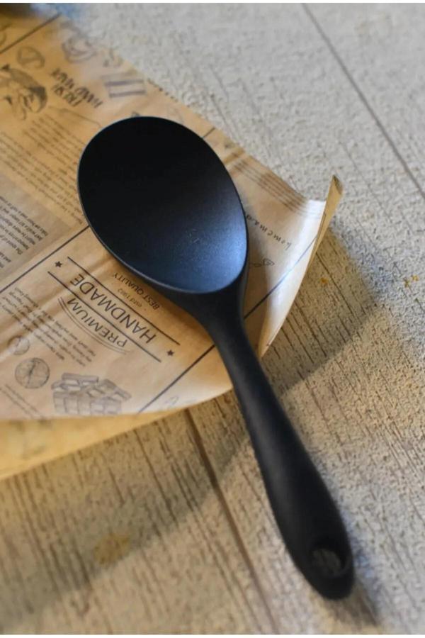 Online Kapında Online  Kapında 22 Cm Sert Uçlu Pilav Kaşığı Yüksek Isıya Dayanıklı Yanmaz Yapışmaz Kırmızı Ve Siyah - Image 1
