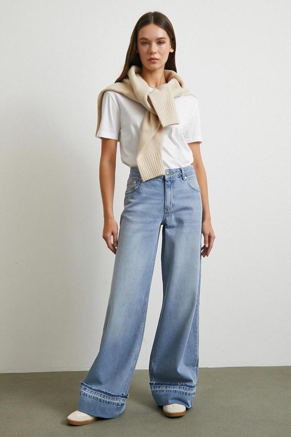 Paçası Katlamalı Geniş Paça Jean Buz Mavisi - Image 1